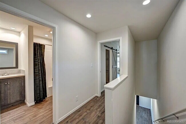 Building Photo - Charming 3-Bed, 3-Bath Home in The Farm – ...