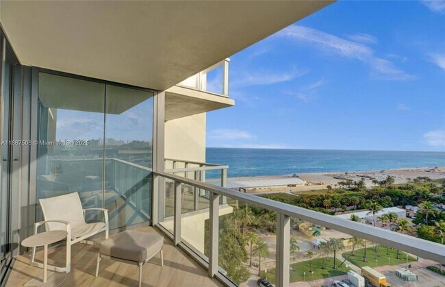 Primary Photo - 2201 Collins Ave