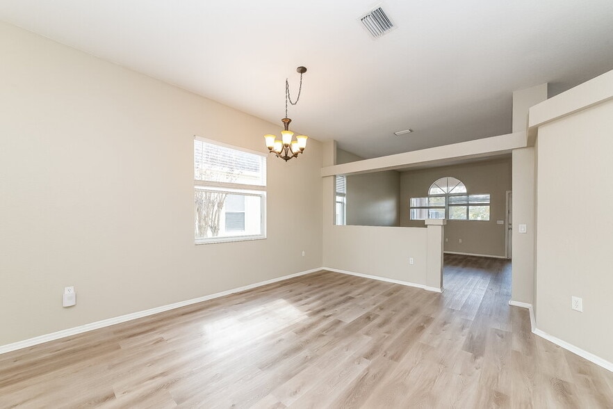 Building Photo - 6210 Blackberry Ln