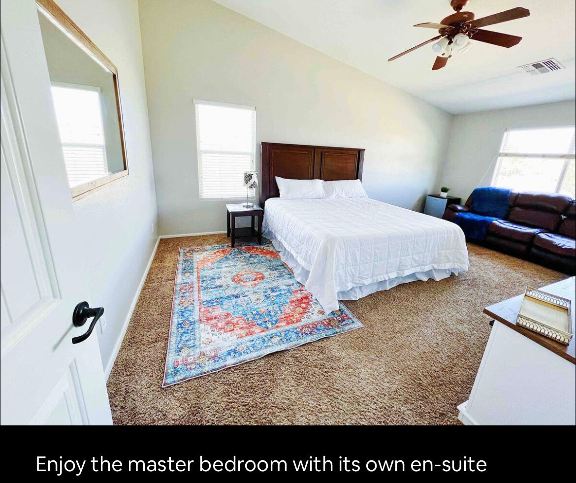 Main Bedroom - 17464 W Caribbean Ln