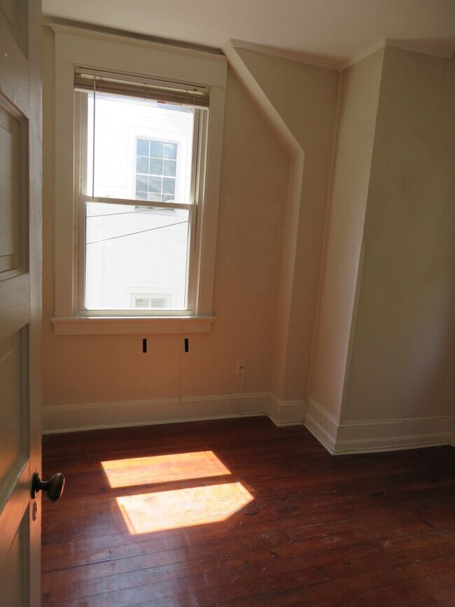 Building Photo - 1762 Matoax Ave