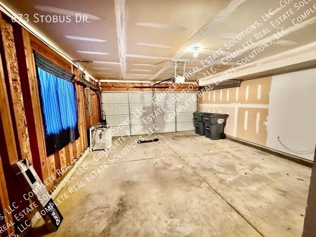 Building Photo - 673 Stobus Dr