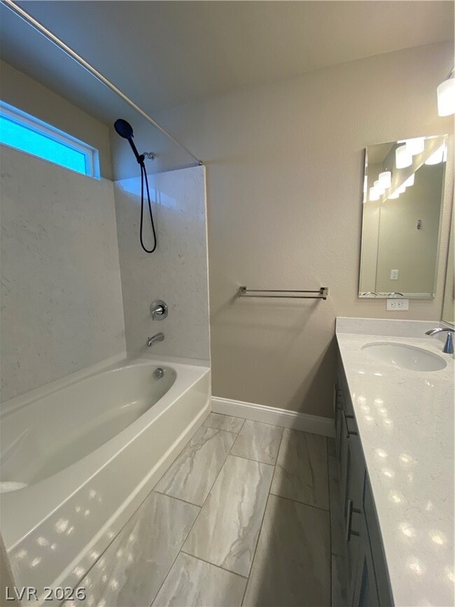 Building Photo - 6357 Luna Rosa Ave