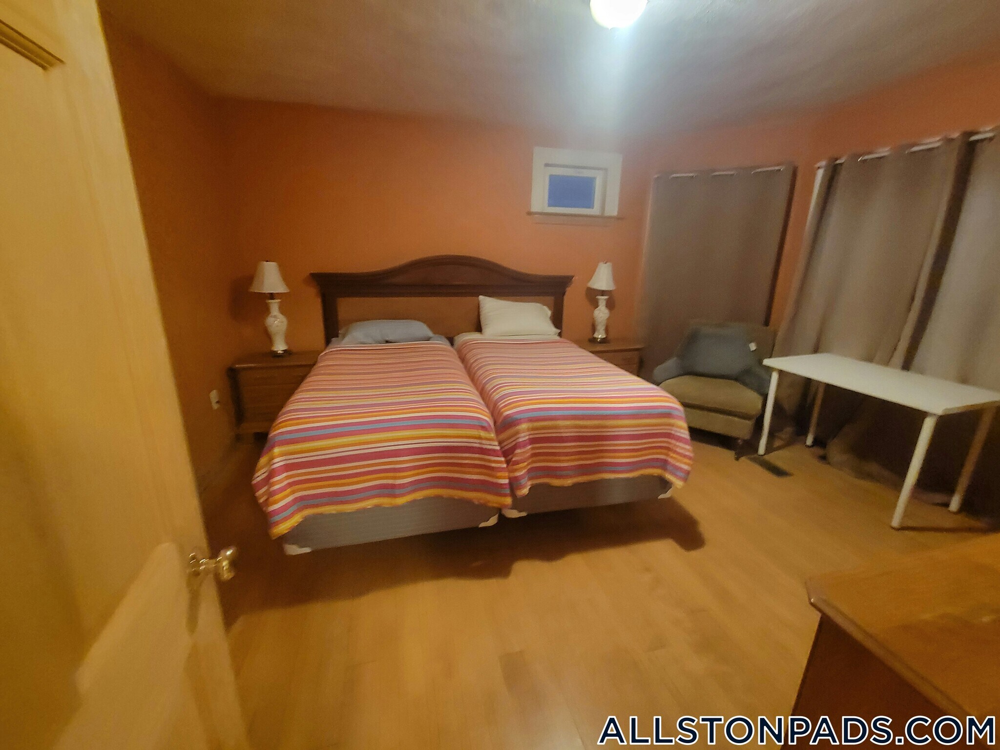 Building Photo - 17 Holman St