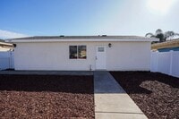 Building Photo - 1600 E Columbia Ave