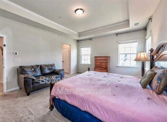 Building Photo - 9576 Herringbone Ln