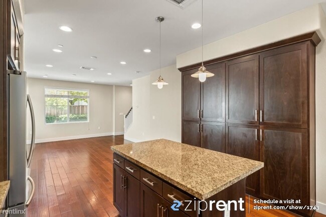 Building Photo - 4 br, 3 bath House - 8533 Preserve Ave, Ne...
