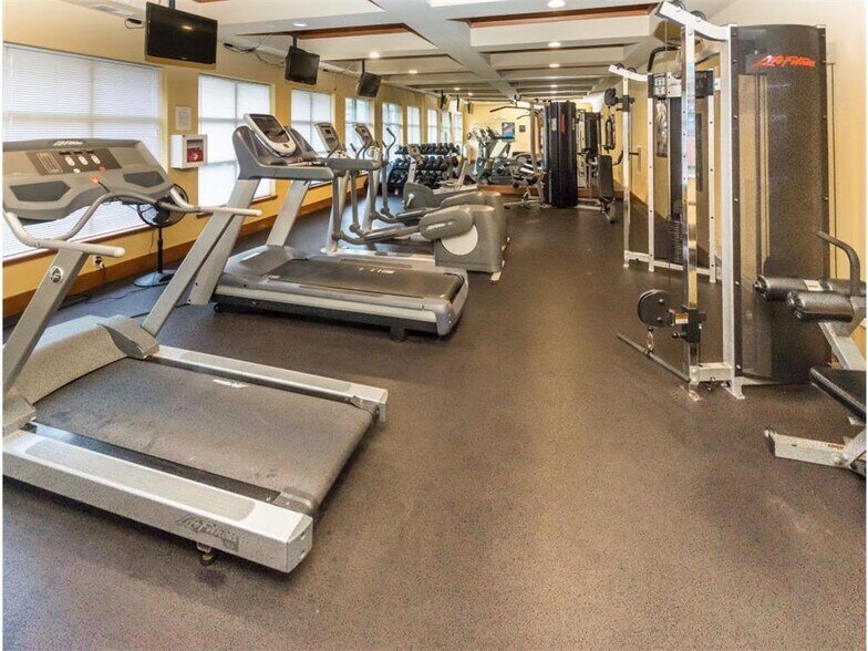 work out room - 13580 Technology Dr