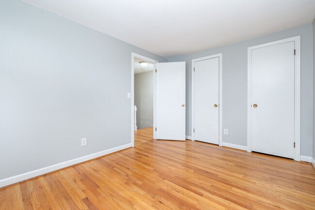 Building Photo - 29 Medford St