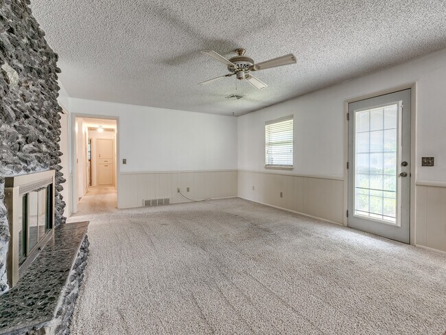 Building Photo - 6721 St Mary's Cir