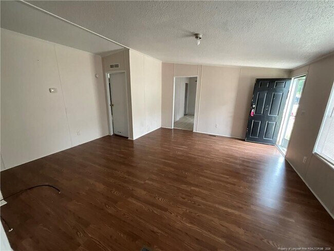Building Photo - 159 Pine Haven Dr
