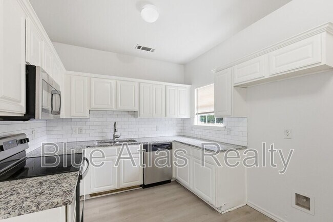 Building Photo - 908 Drexel St
