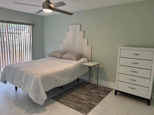 Building Photo - 1220 13th Cir SE