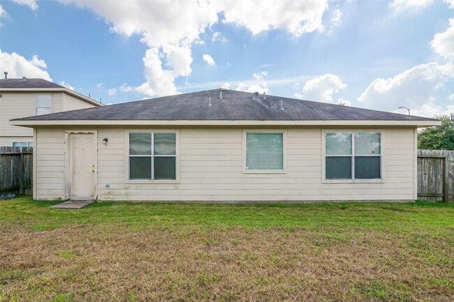 Building Photo - 19726 Coldfield Dr
