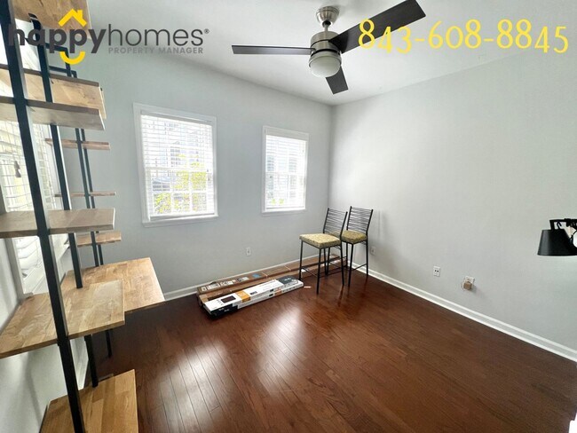 Building Photo - Beautiful 3 bedroom 3 full bath home locat...