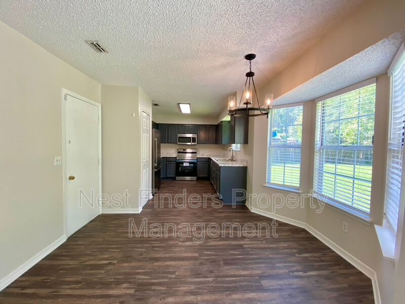 Building Photo - 2456 Justin Rd W