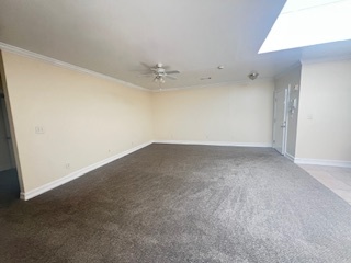 Building Photo - 133 S Hill St