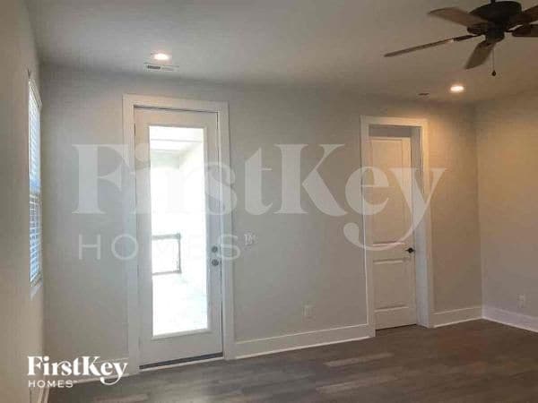 Building Photo - 11339 Tema Cir