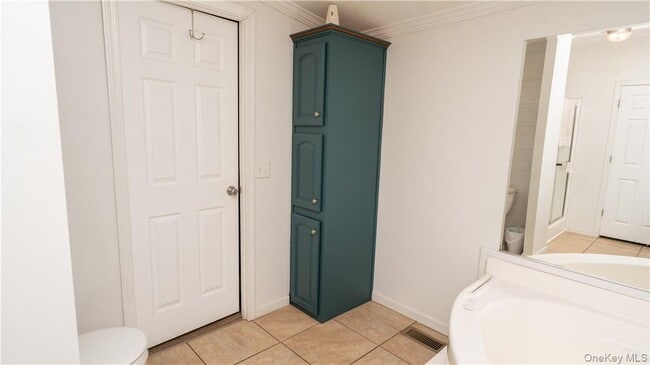 Building Photo - 3 Wildwood Rd