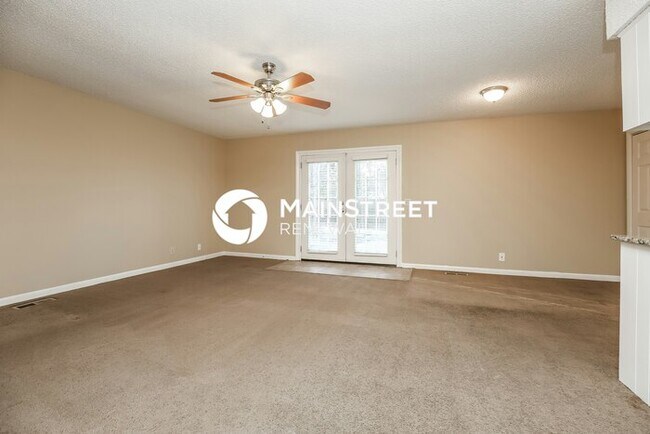 Building Photo - 3 Bedroom Pet-Friendly Home in Antioch, TN with Main Street Renewal