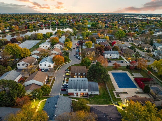 Building Photo - 602 Bryn Mawr Ct