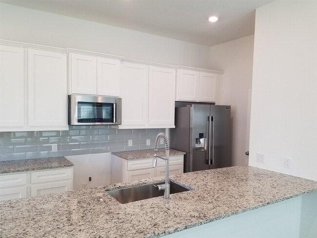 Building Photo - 535 Bristol Tide Ct