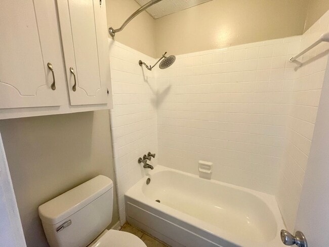 Building Photo - 3/2 for Rent in Madison!