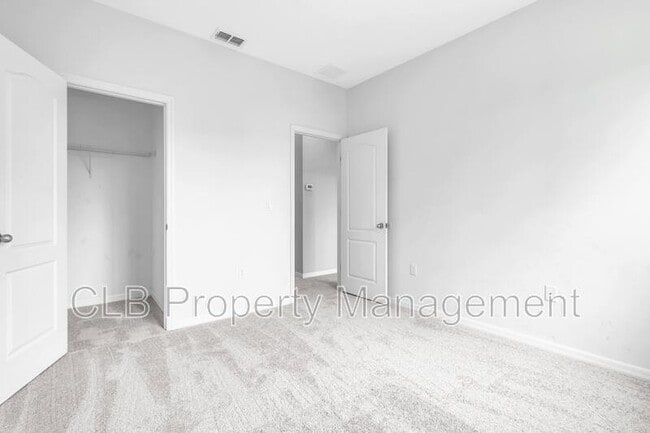 Building Photo - 225 Tarracina Way