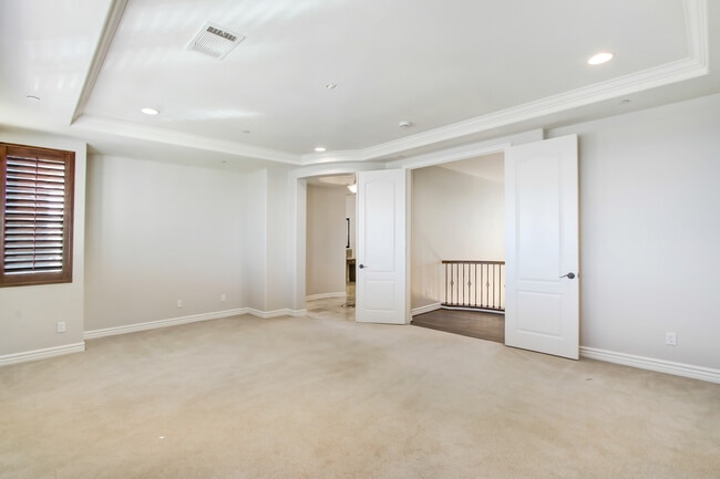 Building Photo - 5393 Stoneview Rd