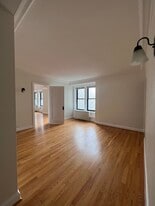 Building Photo - 15 E Kirby St