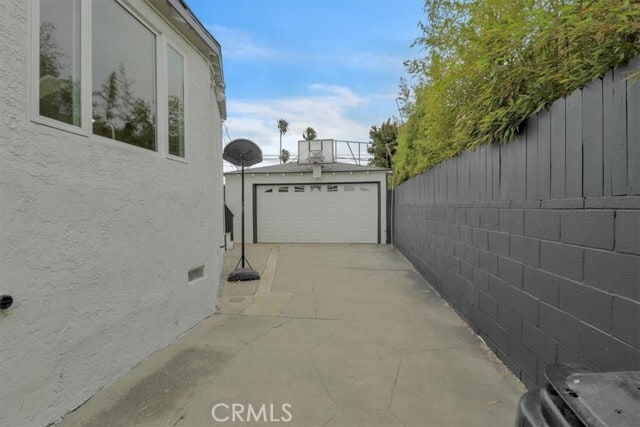 Building Photo - 6541 W 84th Pl
