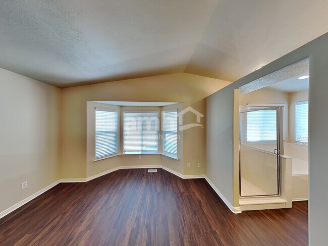 Building Photo - 2049 S Fremont Crest Ave W