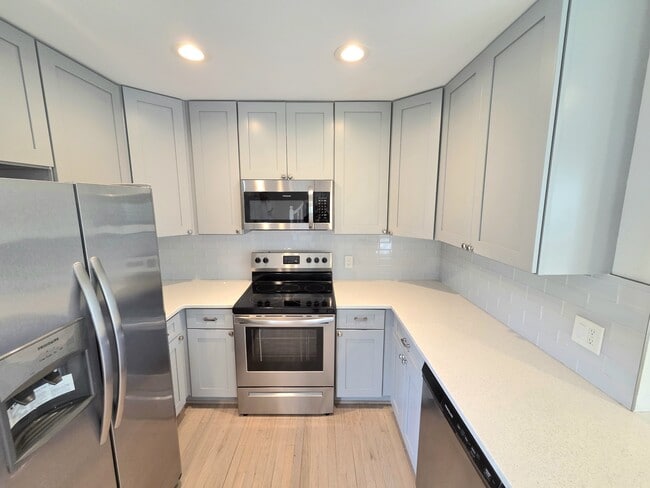 Building Photo - 10810 Norman Ave