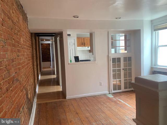 Building Photo - 935 S Charles St