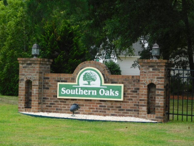Building Photo - 92 Southern Oaks Dr