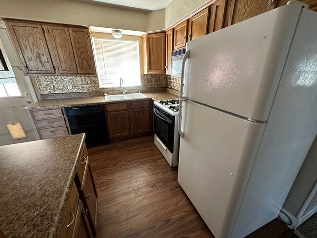 Building Photo - 2 Bedroom, 2 Bathroom, 2 Car Garage, Good Size Yard In Wolflin!! Text to Schedule Showing 806-340...