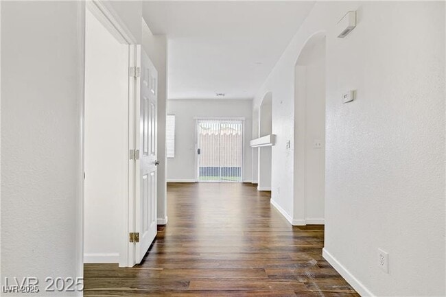 Building Photo - 5948 Sakhalin Ave