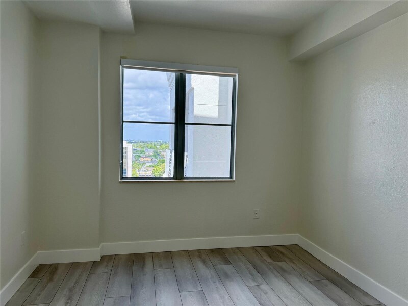 Building Photo - 1830 Radius Dr