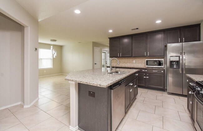 Building Photo - 4602 Tuscan Lily Dr
