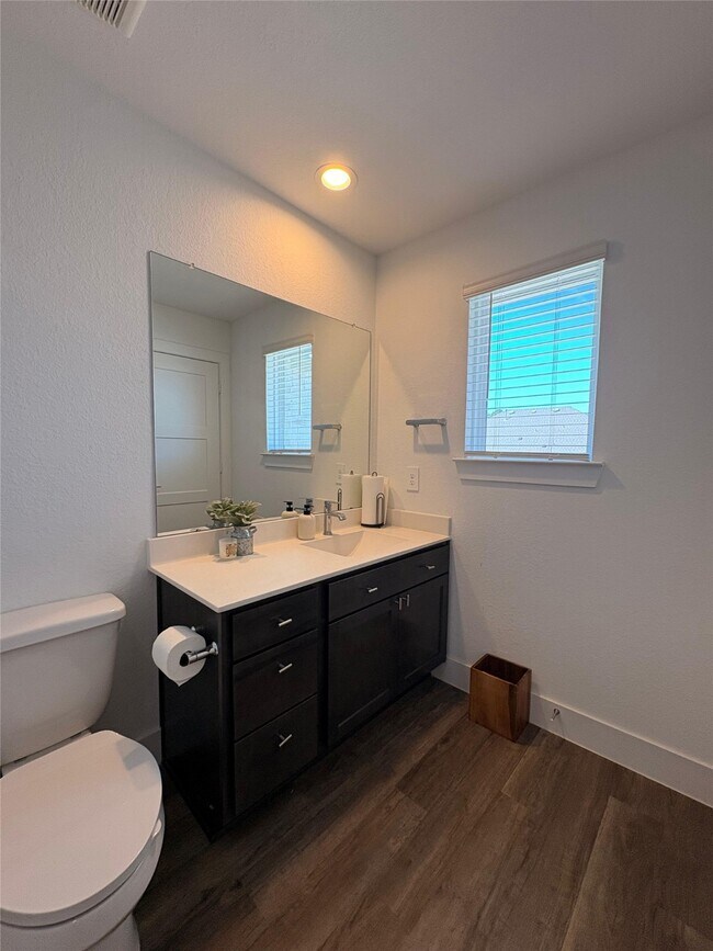 Building Photo - 13712 Moss Lake Ln