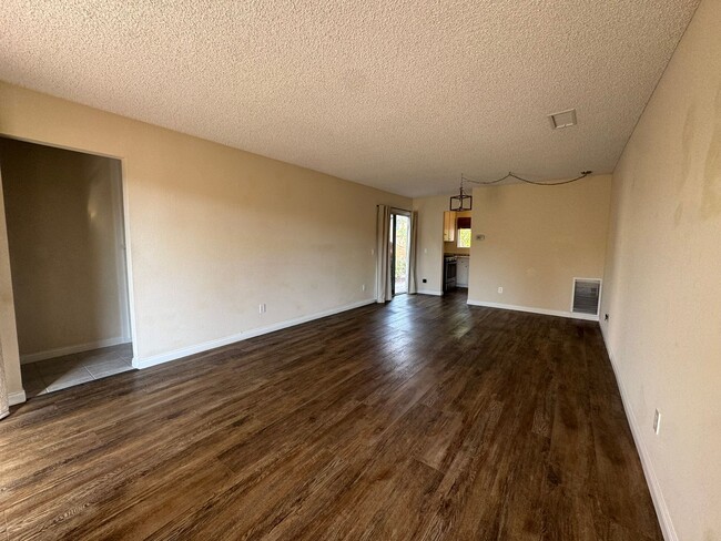 Building Photo - 4559 Westridge Dr