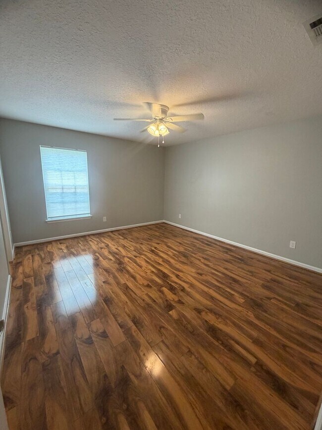 Building Photo - 4BR/3BA Home For Rent