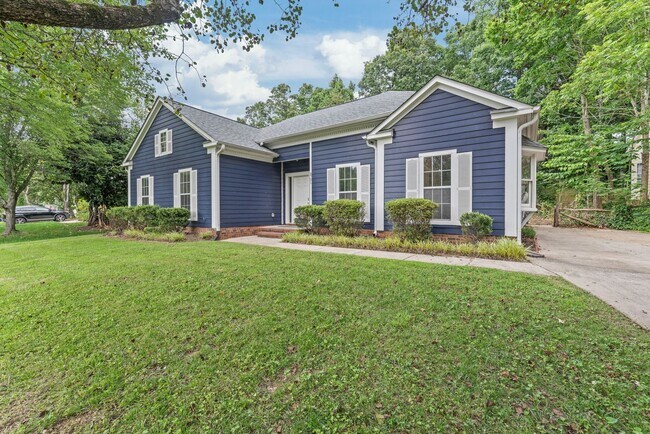 Building Photo - Beautifully Remodeled 4BR Ranch in Matthews