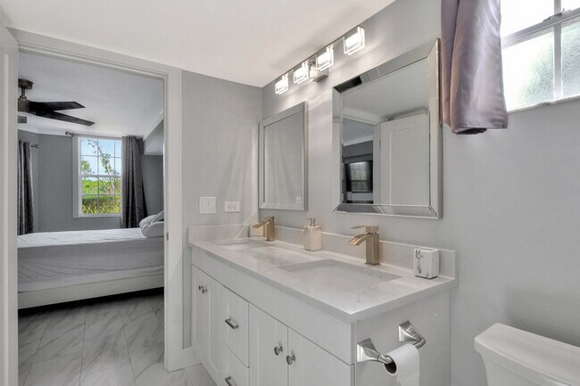 Building Photo - 8687 River Homes Lane