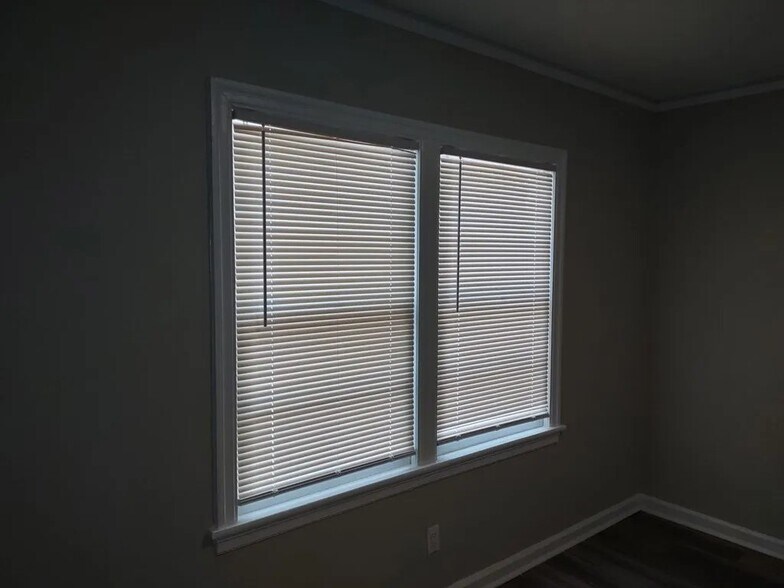 Building Photo - 4118 16th Ave