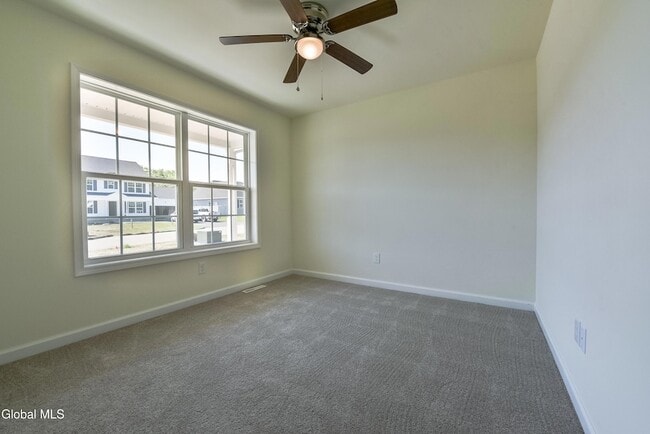 Building Photo - 74 Seashore Wy