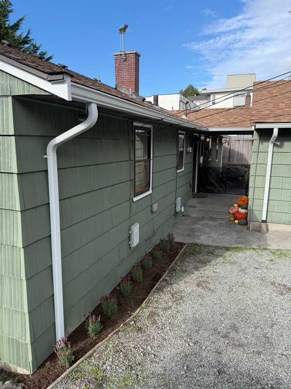Building Photo - 4858 Fauntleroy Wy SW