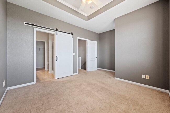 Building Photo - Comfortable Broomfield Townhome Close to Shopping & Trails