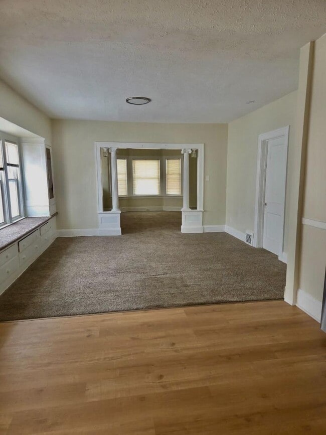 Building Photo - 4014 Cypress Ave