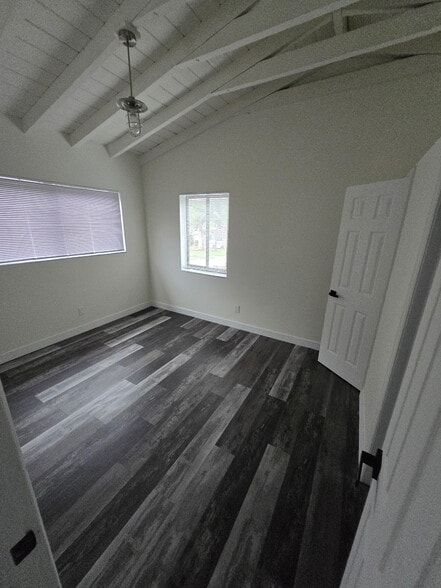 Building Photo - 602 SW 5th Ave